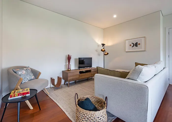 Nomad's Lux - 2bdr & Parking Flores Square