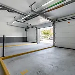 Nomad's Lux - 2bdr & Parking Flores Square Διαμέρισμα