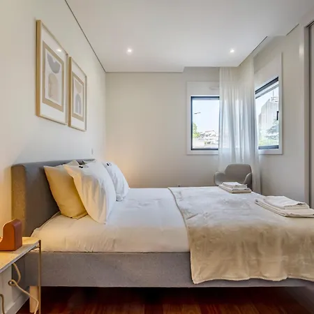 Lejlighed Nomad's Lux - 2bdr & Parking Flores Square *