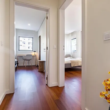 Nomad's Lux - 2bdr & Parking Flores Square *