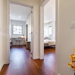 Nomad's Lux - 2bdr & Parking Flores Square Lägenhet *